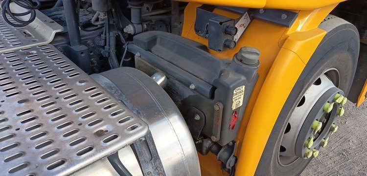 IVECO STRALIS 460 NP – PTRA : 44 TONNES – GAZ – 194425 KMS – JAUNE FE-327-PW