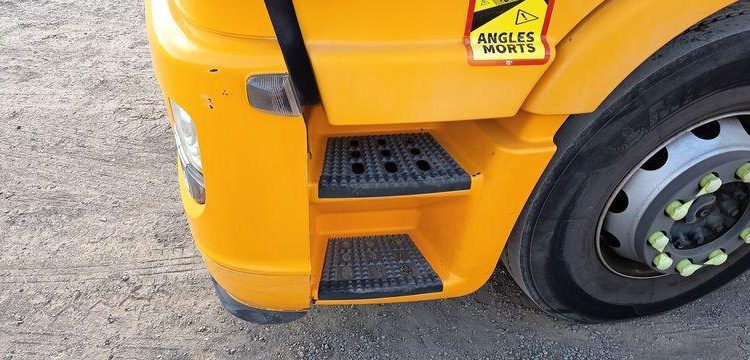 IVECO STRALIS 460 NP – PTRA : 44 TONNES – GAZ – 194425 KMS – JAUNE FE-327-PW