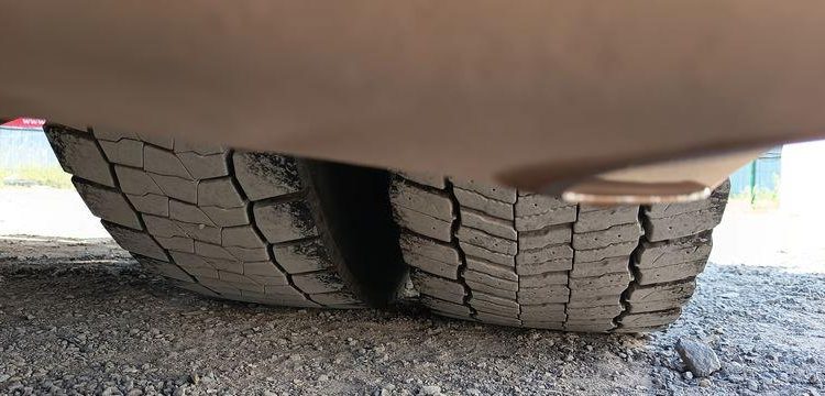 IVECO STRALIS 460 NP – PTRA : 44 TONNES – GAZ – 194425 KMS – JAUNE FE-327-PW