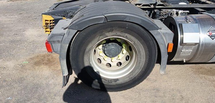 IVECO STRALIS 460 NP – PTRA : 44 TONNES – GAZ – 194425 KMS – JAUNE FE-327-PW