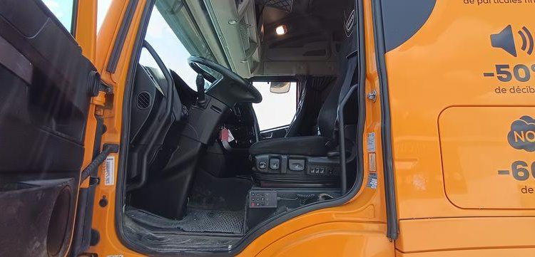 IVECO STRALIS 460 NP – PTRA 44 TONNES – GAZ – 192007 KMS – ANNEE 2019 JAUNE FE-539-YJ