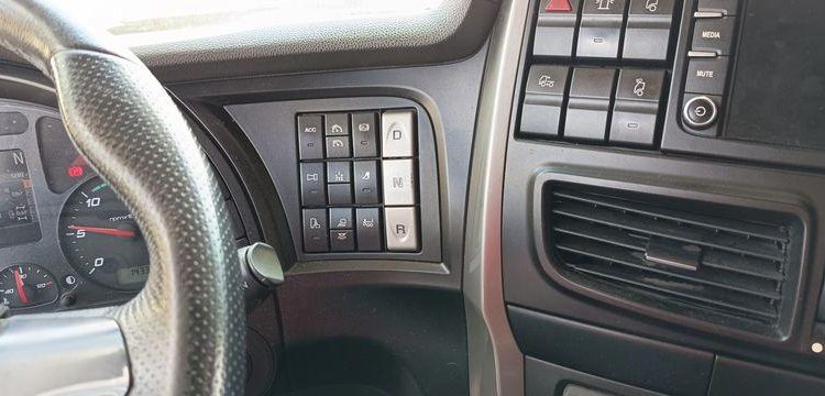 IVECO STRALIS 460 NP – PTRA 44 TONNES – GAZ – 192007 KMS – ANNEE 2019 JAUNE FE-539-YJ