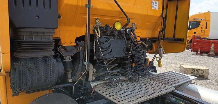 IVECO STRALIS 460 NP – PTRA 44 TONNES – GAZ – 192007 KMS – ANNEE 2019 JAUNE FE-539-YJ