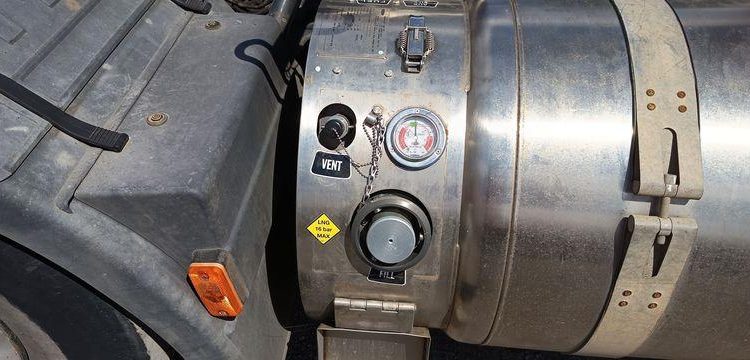 IVECO STRALIS 460 NP – PTRA 44 TONNES – GAZ – 192007 KMS – ANNEE 2019 JAUNE FE-539-YJ