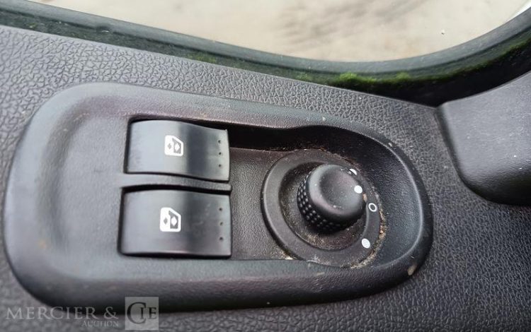 RENAULT MASTER GFC F3500 L3H2 DCI 130 BOIS  FG-351-VB