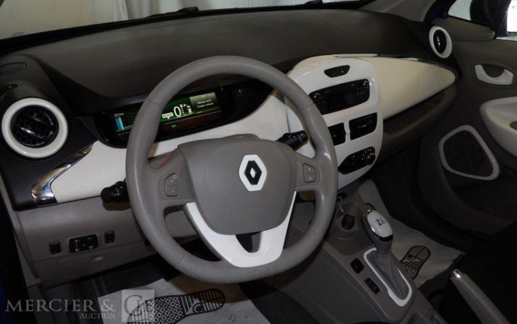 RENAULT ZOE R135 ZE 135 69PPM 50KWH ACHAT-INTEGRAL CHARGE-NORMALE EDITION ONE BVA BLEU FJ-374-AG