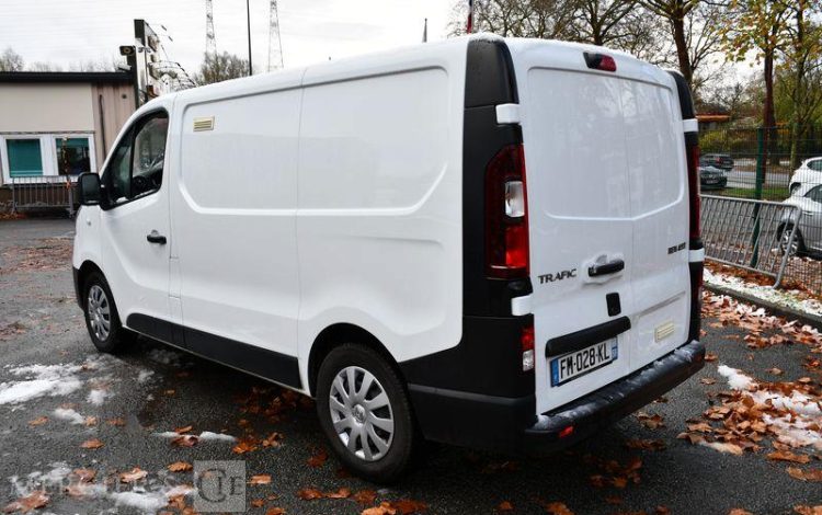 RENAULT TRAFIC 2.0 DCI 120 1T2 L1H1 GRAND CONFORT BLANC FM-028-KL