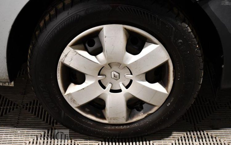 RENAULT KANGOO FOURGON 1.5 BLUEDCI 95 GRAND-CONFORT GRIS FP-579-AS