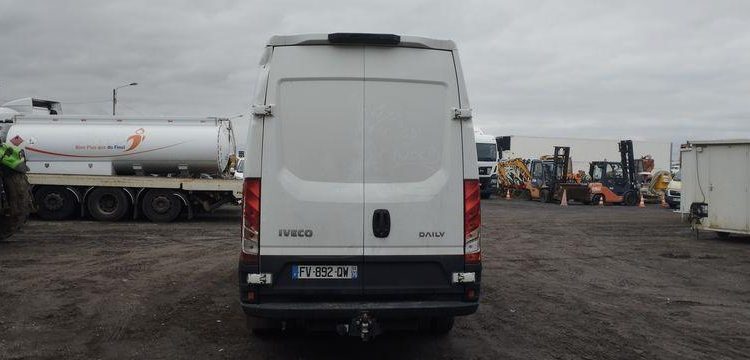 IVECO DAILLY 34C140 FOURGON – AN 2020 – 91325 KM BLANC FV-892-QW