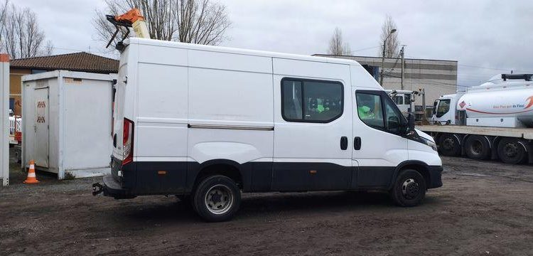 IVECO DAILLY 34C140 FOURGON – AN 2020 – 91325 KM BLANC FV-892-QW