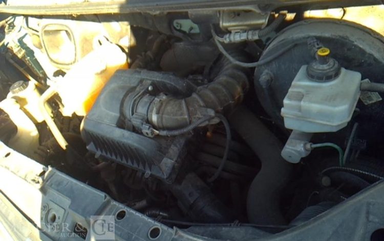 RENAULT MASTER 2.5 DCI 100 35 L2H2 CONFORT BLEU FW-252-XN