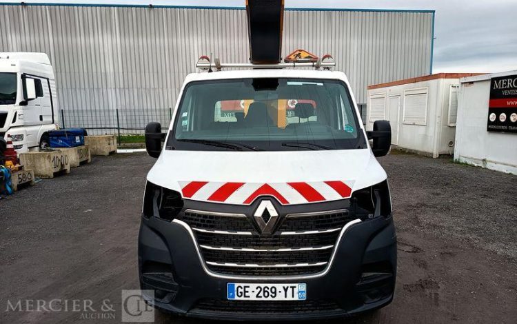 RENAULT MASTER AVEC NACELLE KLUBB/KL26 – 10 M DIESEL – 108 HEURES -2618 KMS – ANNEE 2022  GE-269-YT