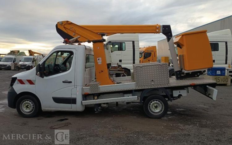 RENAULT MASTER AVEC NACELLE KLUBB/KL26 – 10 M DIESEL – 108 HEURES -2618 KMS – ANNEE 2022  GE-269-YT