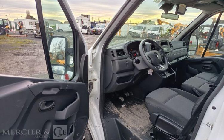 RENAULT MASTER AVEC NACELLE KLUBB/KL26 – 10 M DIESEL – 108 HEURES -2618 KMS – ANNEE 2022  GE-269-YT