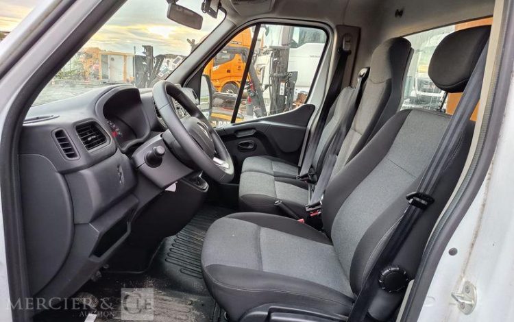 RENAULT MASTER AVEC NACELLE KLUBB/KL26 – 10 M DIESEL – 108 HEURES -2618 KMS – ANNEE 2022  GE-269-YT