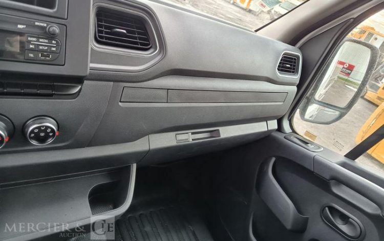 RENAULT MASTER AVEC NACELLE KLUBB/KL26 – 10 M DIESEL – 108 HEURES -2618 KMS – ANNEE 2022  GE-269-YT