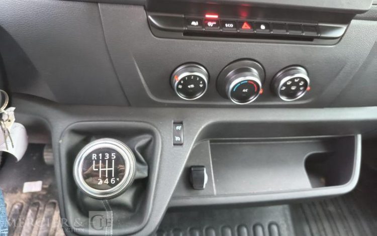 RENAULT MASTER AVEC NACELLE KLUBB/KL26 – 10 M DIESEL – 108 HEURES -2618 KMS – ANNEE 2022  GE-269-YT