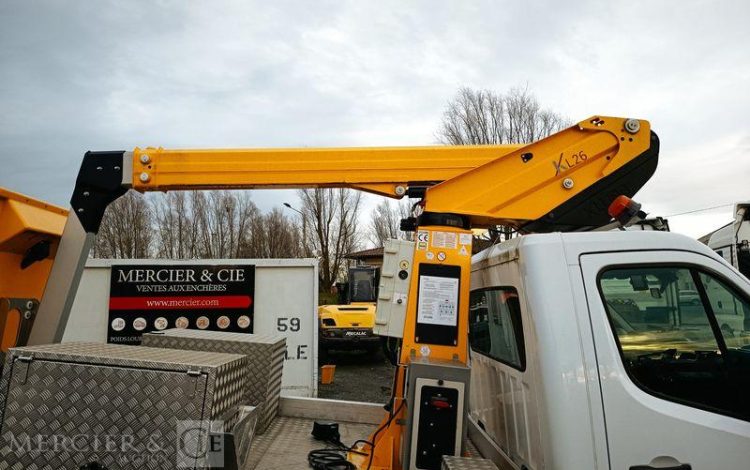 RENAULT MASTER AVEC NACELLE KLUBB/KL26 – 10 M DIESEL – 108 HEURES -2618 KMS – ANNEE 2022  GE-269-YT