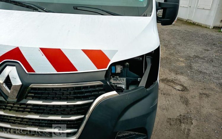 RENAULT MASTER AVEC NACELLE KLUBB/KL26 – 10 M DIESEL – 108 HEURES -2618 KMS – ANNEE 2022  GE-269-YT