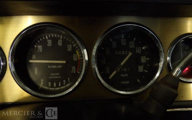 RENAULT R16 TS AUTOMATIQUE VERT GF-600-XG