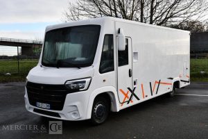 RENAULT CAMION MAGASIN  EUROMAG HELIOSTAR PANO 6m7 SUR BASE RENAULT 2.3 BLUEDCI 145ch BLANC GG-271-ZM