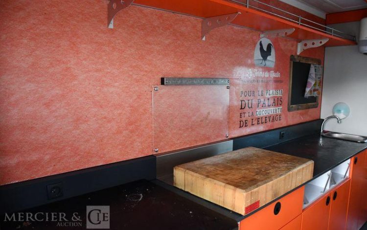 RENAULT CAMION MAGASIN  EUROMAG HELIOSTAR PANO 6m7 SUR BASE RENAULT 2.3 BLUEDCI 145ch BLANC GG-271-ZM