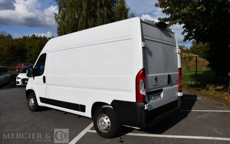 PEUGEOT BOXER FOURGON 333 2.2 BLUEHDI 140 L2H2 BLANC GQ-350-BR