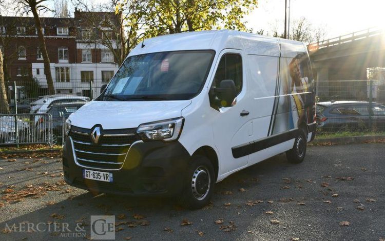 RENAULT MASTER FOURGON 2.3 BLUEDCI 135 35 L2H2 GRAND-CONFORT BLANC GT-635-VR