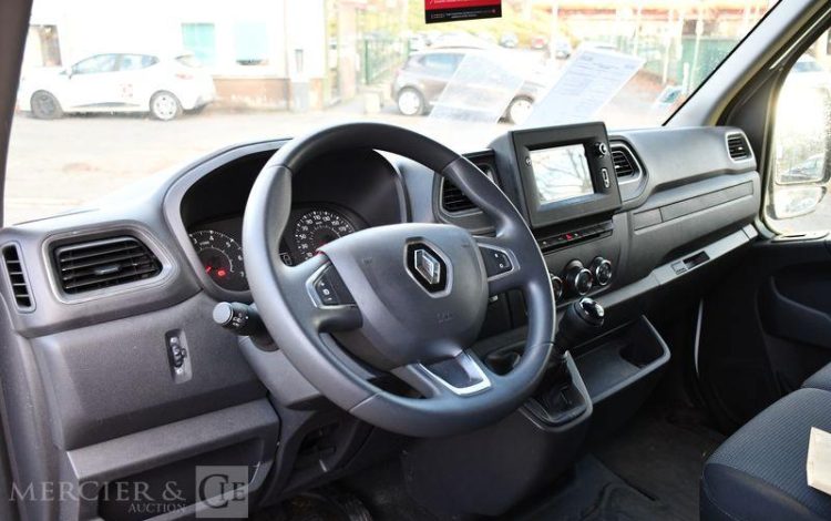 RENAULT MASTER FOURGON 2.3 BLUEDCI 135 35 L2H2 GRAND-CONFORT BLANC GT-635-VR