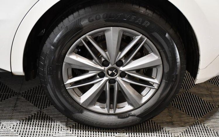 DS DS4 1.2 PURETECH 130ch BASTILLE EAT BLANC GV-081-LJ