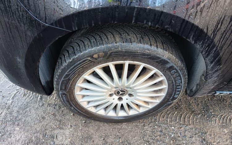 MERCEDES VITO MIXTO 116 CDI 163 CV – DIESEL – 41459 KMS – ANNEE 2024 NOIR GW-756-FR