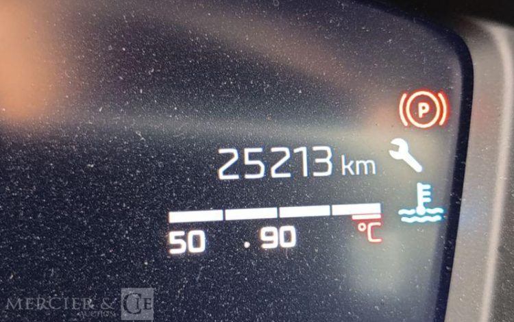 PEUGEOT 2008 PURETECH 100 ALLURE  GZ-162-AV