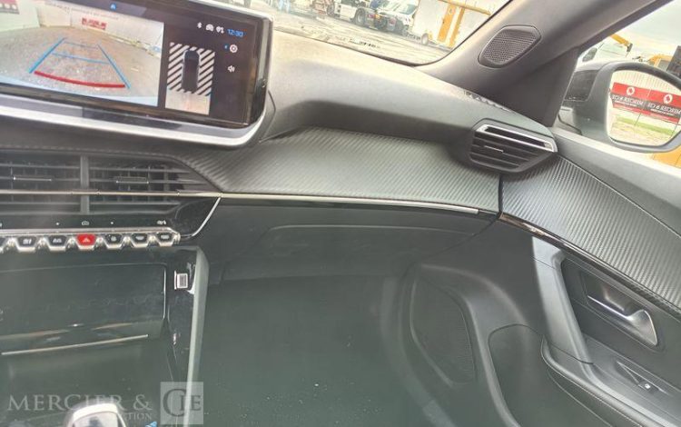 PEUGEOT 2008 PURETECH 100 ALLURE  GZ-162-AV