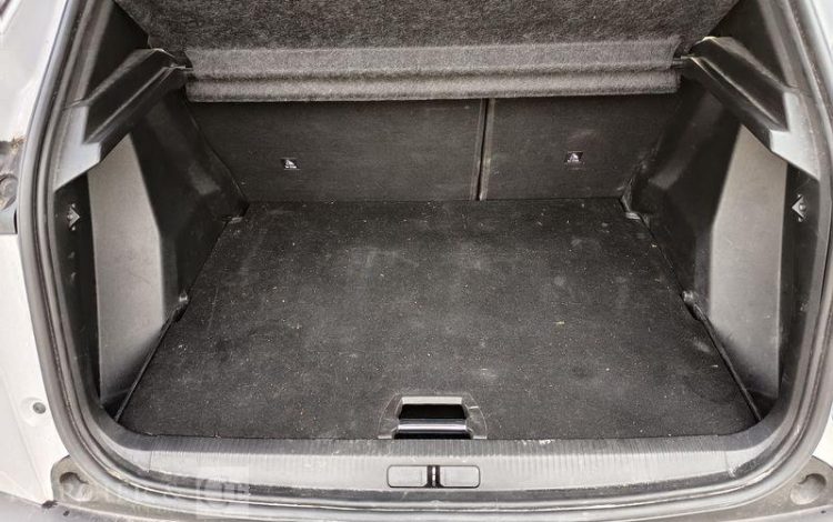 PEUGEOT 2008 PURETECH 100 ALLURE  GZ-162-AV