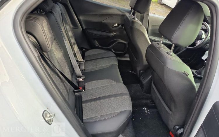 PEUGEOT 2008 PURETECH 100 ALLURE  GZ-162-AV