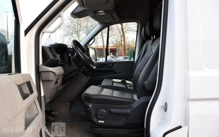 VOLKSWAGEN CRAFTER FOURGON 2.0 TDI 140 30 L3H3 BUSINESS LINE BLANC GZ-440-KE