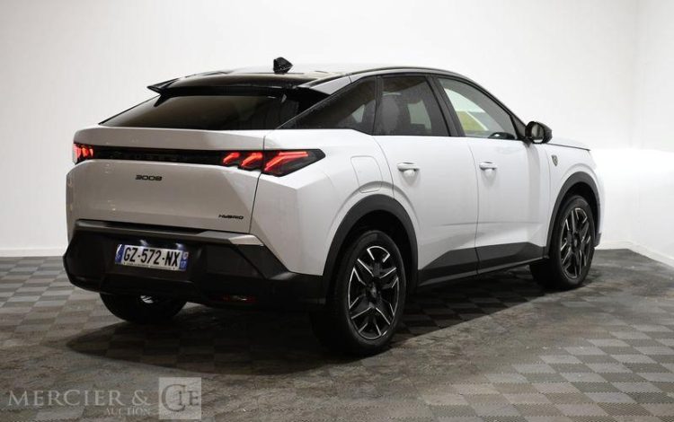 PEUGEOT 3008 GT 1.2 HYBRID 135ch GT E-DCS6 BLANC GZ-572-NX