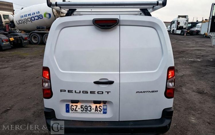 PEUGEOT PARTNER PHASE 2 L1 1.5 BLUEHDIi 16V 100 CV DIESEL – 18238 KMS – ANNEE 2024 BLANC GZ-593-AS