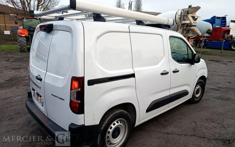 PEUGEOT PARTNER PHASE 2 L1 1.5 BLUEHDIi 16V 100 CV DIESEL – 18238 KMS – ANNEE 2024 BLANC GZ-593-AS