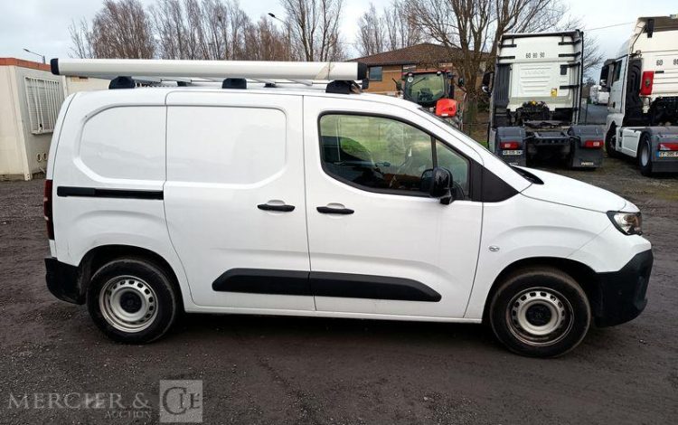 PEUGEOT PARTNER PHASE 2 L1 1.5 BLUEHDIi 16V 100 CV DIESEL – 18238 KMS – ANNEE 2024 BLANC GZ-593-AS