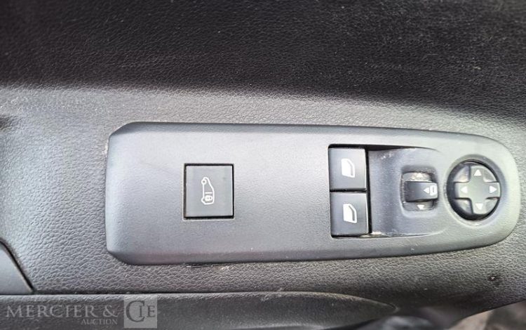 PEUGEOT PARTNER PHASE 2 L1 1.5 BLUEHDIi 16V 100 CV DIESEL – 18238 KMS – ANNEE 2024 BLANC GZ-593-AS