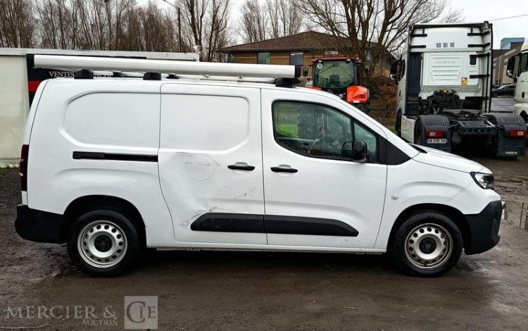 PEUGEOT PARTNER FOURGON XL 950KG BLUEHDI 100 S&S BVM6 – DIESEL – 8625 KMS – ANNEE 2025 BLANC HD-364-AJ