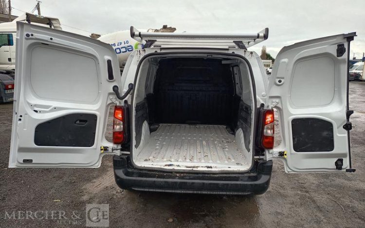 PEUGEOT PARTNER FOURGON XL 950KG BLUEHDI 100 S&S BVM6 – DIESEL – 8625 KMS – ANNEE 2025 BLANC HD-364-AJ