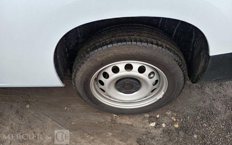 PEUGEOT PARTNER FOURGON XL 950KG BLUEHDI 100 S&S BVM6 – DIESEL – 8625 KMS – ANNEE 2025 BLANC HD-364-AJ