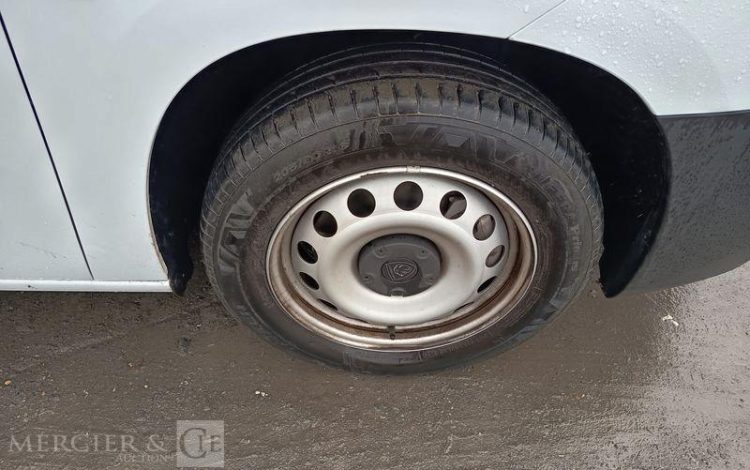 PEUGEOT PARTNER FOURGON XL 950KG BLUEHDI 100 S&S BVM6 – DIESEL – 8625 KMS – ANNEE 2025 BLANC HD-364-AJ