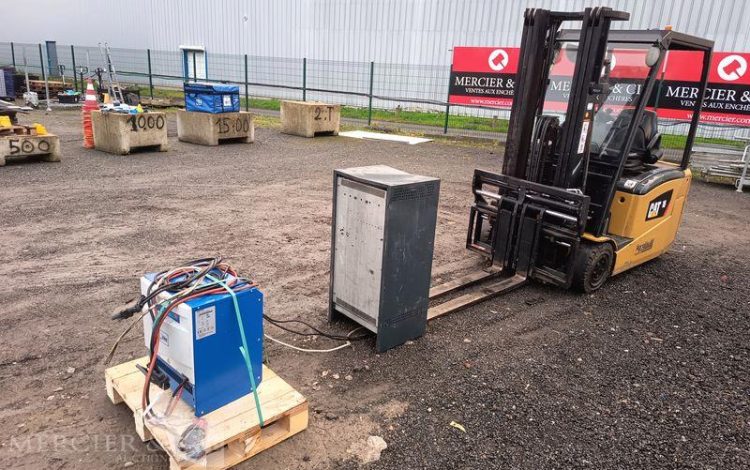 CATERPILLAR CHARIOT ELEVATEUR FRONTAL ELECTRIQUE EP16PNT – 1,6 TONNES –  383