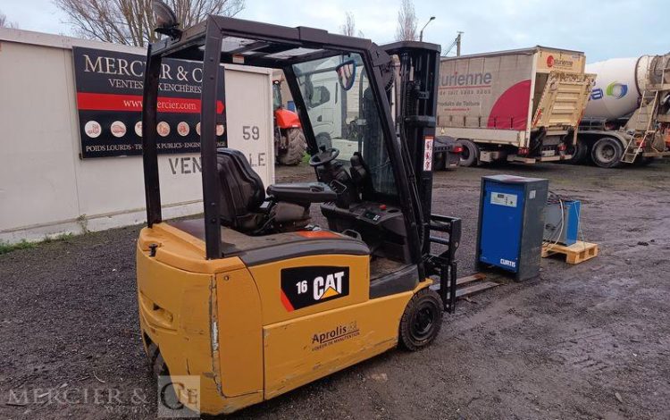 CATERPILLAR CHARIOT ELEVATEUR FRONTAL ELECTRIQUE EP16PNT – 1,6 TONNES –  383