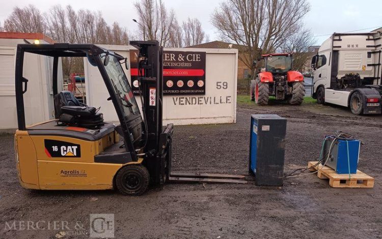CATERPILLAR CHARIOT ELEVATEUR FRONTAL ELECTRIQUE EP16PNT – 1,6 TONNES –  383