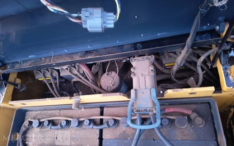 CATERPILLAR CHARIOT ELEVATEUR FRONTAL ELECTRIQUE EP16PNT – 1,6 TONNES –  383