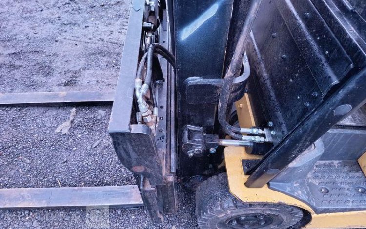 CATERPILLAR CHARIOT ELEVATEUR FRONTAL ELECTRIQUE EP16PNT – 1,6 TONNES –  383